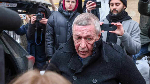 Михалков на ПМЭФ подтвердил договоренность о работе Ефремова в его театре