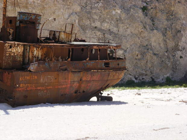 Бухта Навайо (Navagio Beach). Остров Закинф, Греция