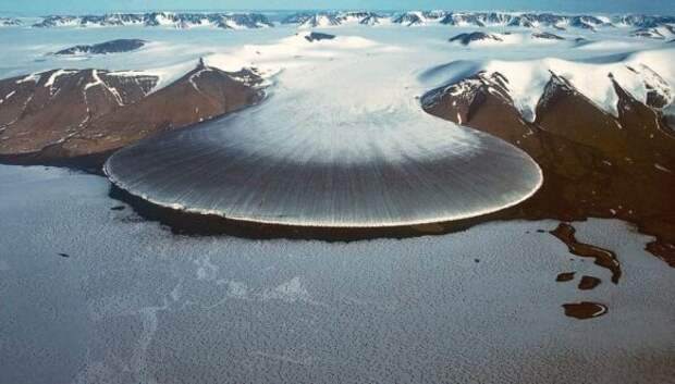 Уникальный ледник Слоновья Нога в Гренландии