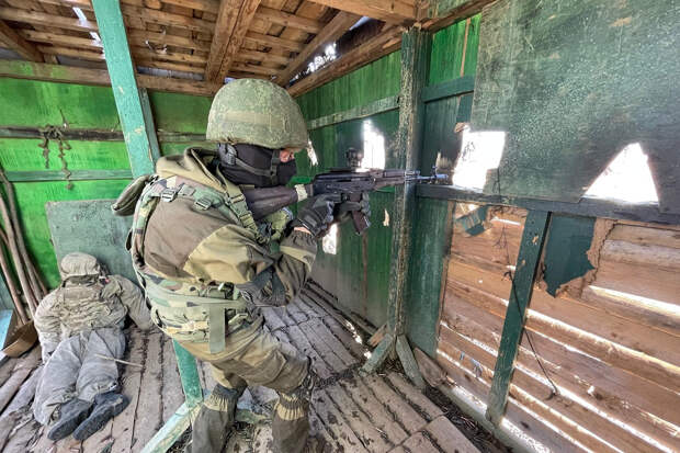 На Камчатке морские пехотинцы Тихоокеанского флота оттачивают стрелковую подготовку с учётом опыта СВО