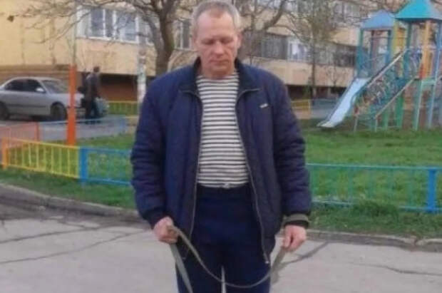 Был им как отец: семья охранника рассказала, почему он закрыл детей от пуль