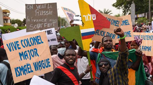 Лидер Гвинеи отказался участвовать в коллективном давлении на Мали