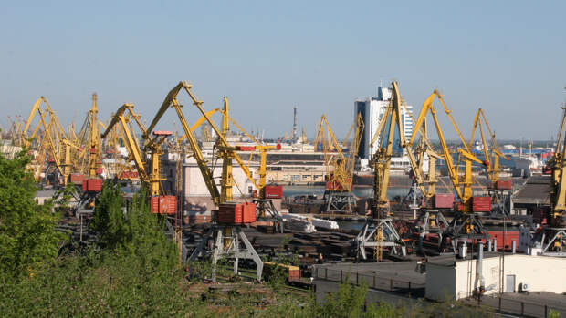 В Одессе подтвердили повреждение порта: ВС России нанесли ракетный удар