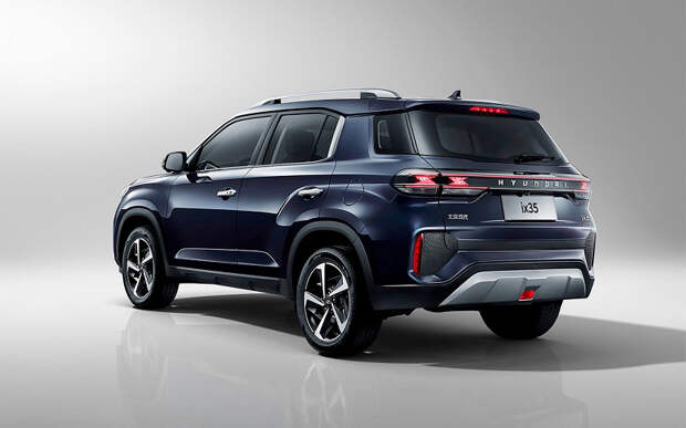 В России подешевели Hyundai ix35. Теперь корейские кроссоверы дешевле, чем Chery Tiggo 7 Pro Max и Geely Coolray