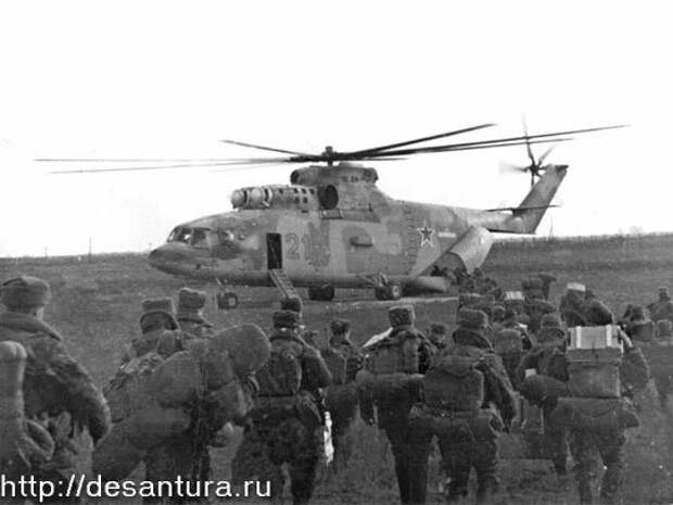 Второй батальон 317-го "налегке" куда то полетел. Изображение с сайта Десантура.ру.