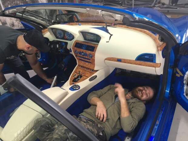 Уникальный автомобиль, собранный из "Победы" и BMW (20 фото)