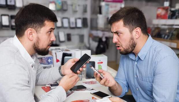 При поломке техники по гарантии закон обязывает идти к продавцу, а не в сервисный центр