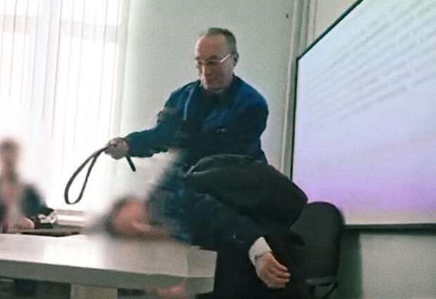 В Уфе учитель труда связал руки семикласснику и прилюдно избил его ремнём за плохое поведение на уроке