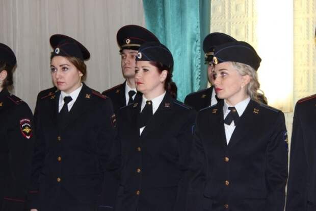 Девушки в силовых структурах нашей страны