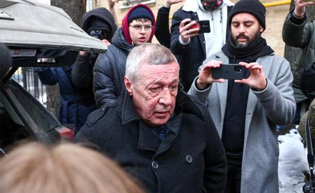 Билеты на спектакль с Михаилом Ефремовым разобрали за четыре часа