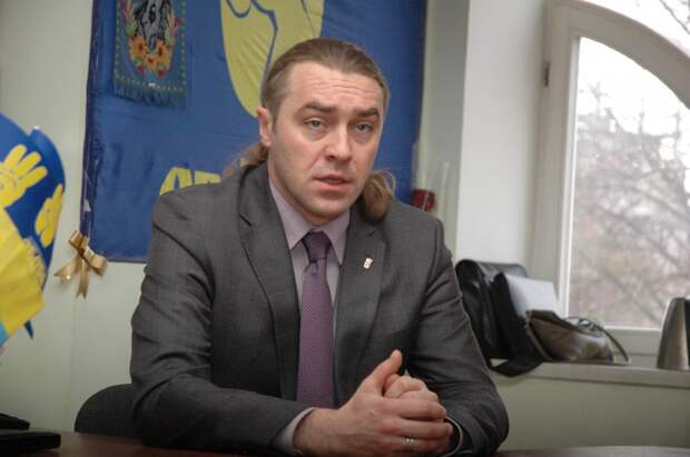 Украинский депутат предложил избивать в школах за русскую речь