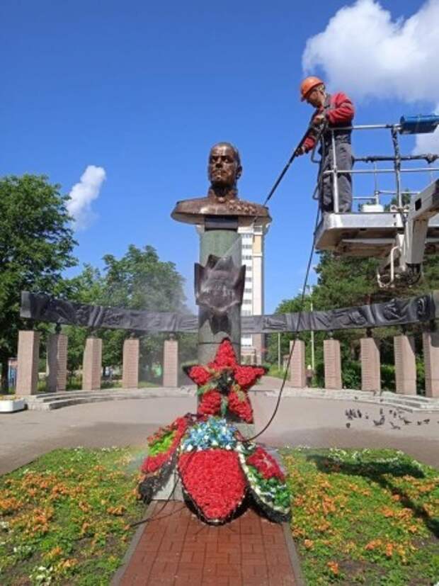 В Калуге отмыли и привели в порядок 42 памятника