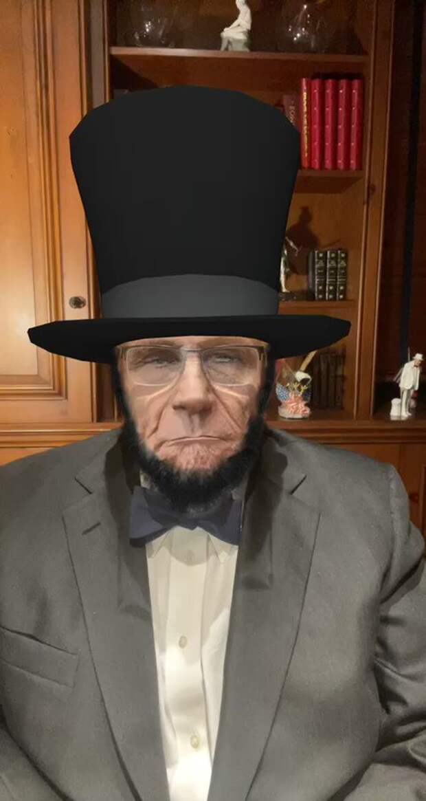 Giuliani Attacks McAuliffe Disguised as Abraham Lincoln