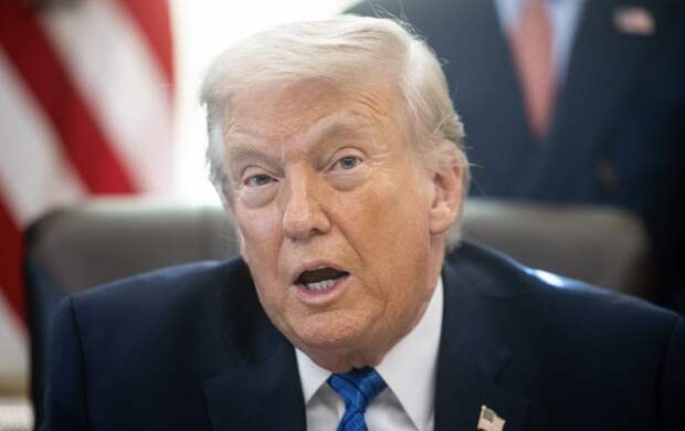 Трамп подаст в суд на ведущего «Грэмми» за шутки о связи с Эпштейном