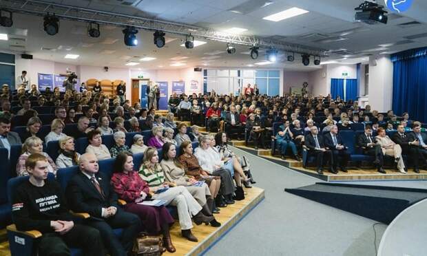 В Архангельске на форуме «Есть результат!» обсудили строительство школ, газификацию и поддержку участников СВО