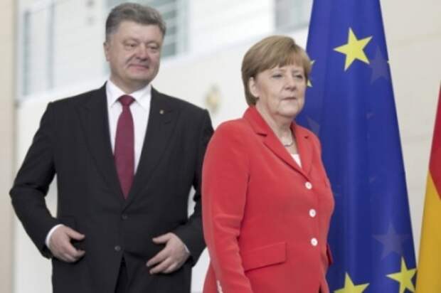 Меркель все больше похожа на Порошенко, а немцы требуют сближения с Россией