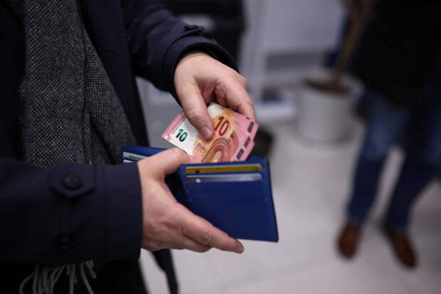 В еще одной стране захотели перейти на евро