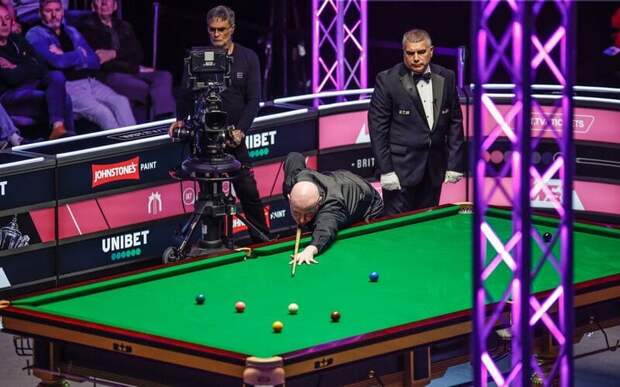 Джон Хиггинс вел в счете 2-1 в начале матча (фото: WST)