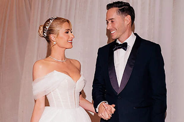 Гуляли три дня и три ночи: появились новые фото со свадьбы Пэрис Хилтон и Картера Реума