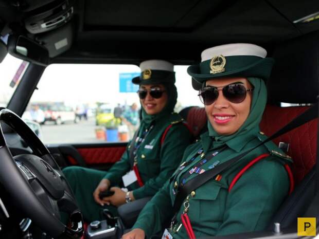 Девушки-полицейские из разных стран мира (26 фото)
