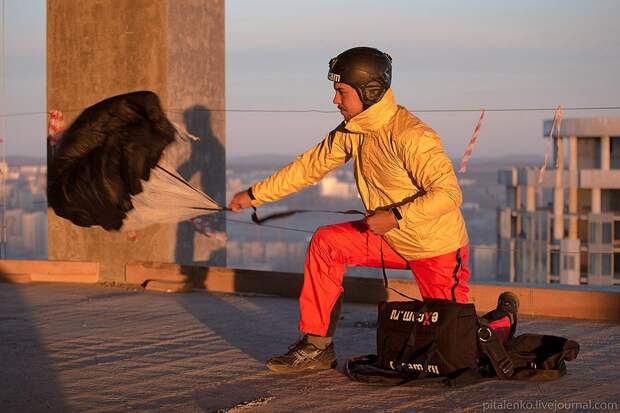 basejump14 Прыжок с башни Исеть: Высота 140 метров