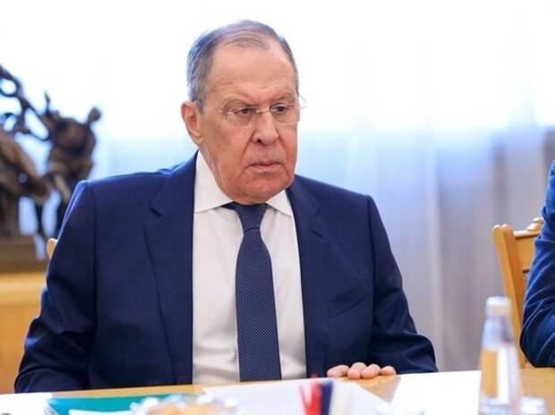Лавров опроверг слухи о болезни Путина