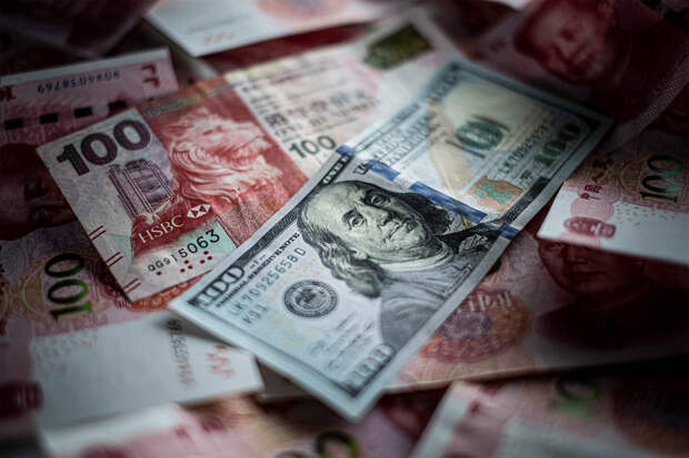 Россияне переходят с доллара на юань — можно ли рассматривать китайскую валюту как средство защиты от девальвационных рисков