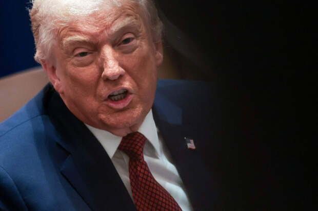 Трамп: два пилота вертолетов США были ранены в ходе военной операции в Венесуэле