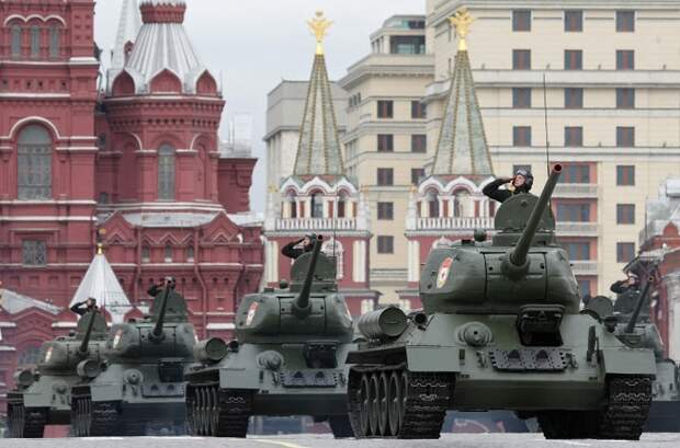 Генеральная репетиция Парада Победы в Москве, апрель 2010 года