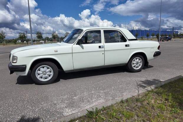 29-летнюю «Волгу» с пробегом всего 10 тысяч км продают в Нижнем Новгороде