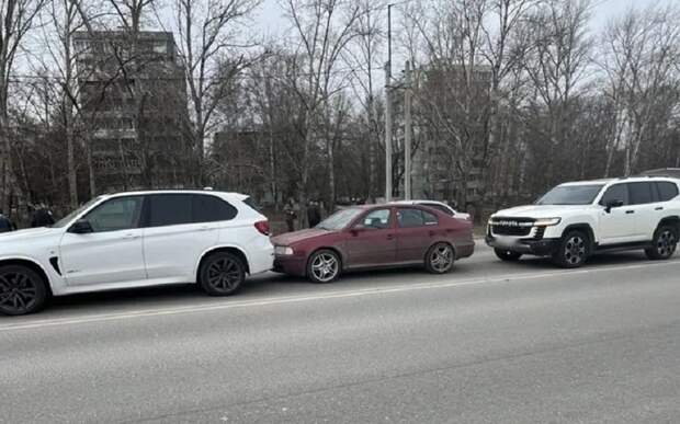 При столкновении трех автомобилей на улице Черновицкой пострадал один человек
