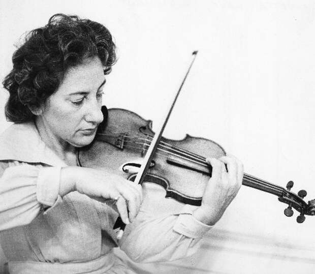 Знаменитая скрипачка Эрика Морини.