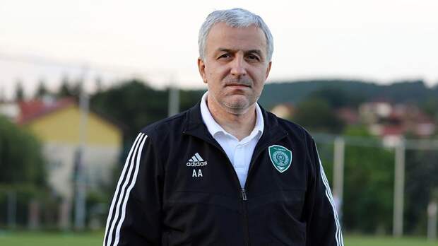 Гендиректор «Ахмата» — о судействе: «Футболисты с полуметра не забивают. Они тоже люди, со свистком тоже люди»