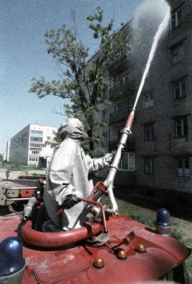 Пожарные машины на Чернобыльской АЭС катастрофа, чаэс, чернобыль