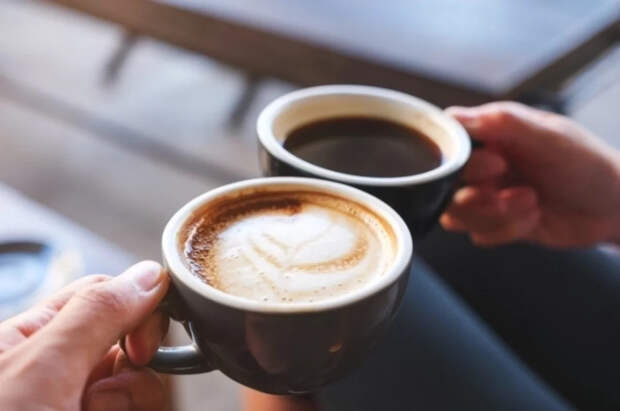 Врач Сафонов рассказал, какие таблетки нельзя запивать кофе