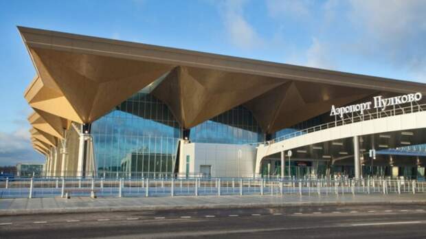 Пулково открыли для приема самолетов на час – до 22:30 мск