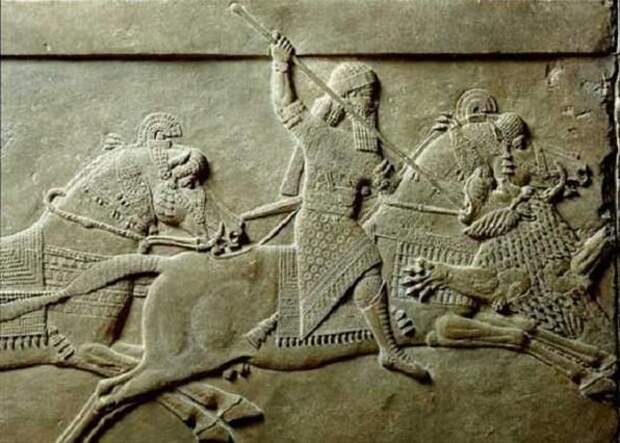 В четвертом моем походе бог ашшур. Барельеф колесница Ассирия. Хетты рельефы. Искусство хеттов. Хетты барельефы.
