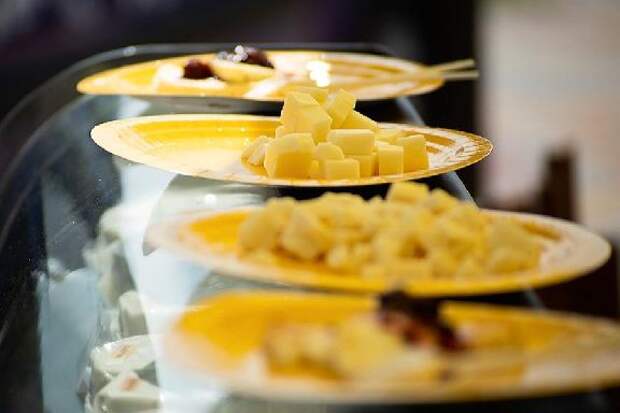 Средняя стоимость новогоднего ужина для четырёх человек превысила 5,7 тысячи рублей