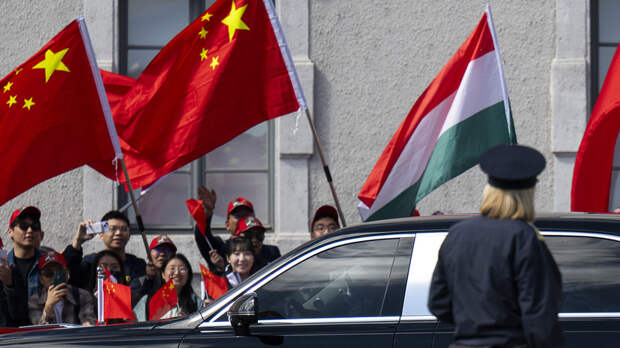 FT: после визита Си Цзиньпина Венгрия стала партнёром Китая