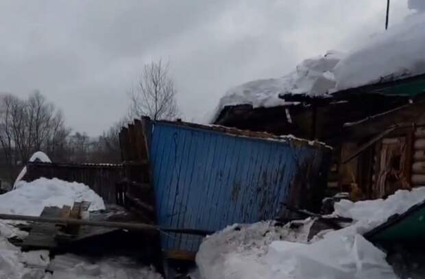 В Нижегородской области из-за снега обрушилась крыша многоквартирного дома