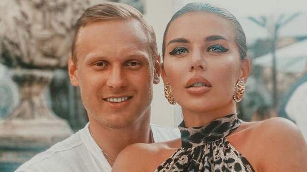 "Очень горячо": Седокова разделась для фотосессии с новым мужем