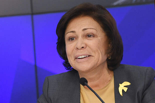 Депутат Роднина объяснила возвращение в Россию из США желанием жить дома