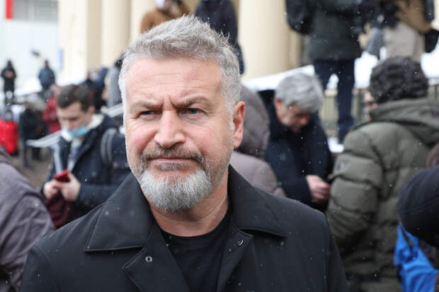 Продюсер Павел Рудченко заявил, что Агутин находится в «приличной форме»