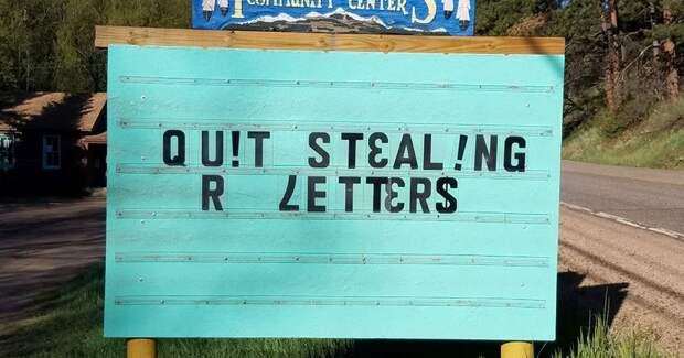 Community Writes Jokes On Their Sign And The Puns Are Priceless (40+ Pics)