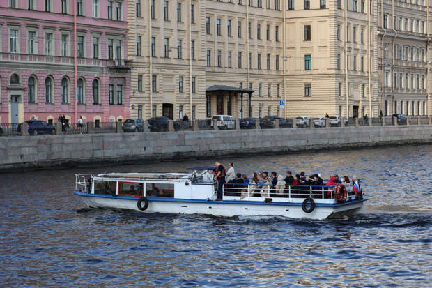 Петербург может стать лауреатом первой всероссийской премии в области развития молодёжного туризма «Больше, чем путешествие»