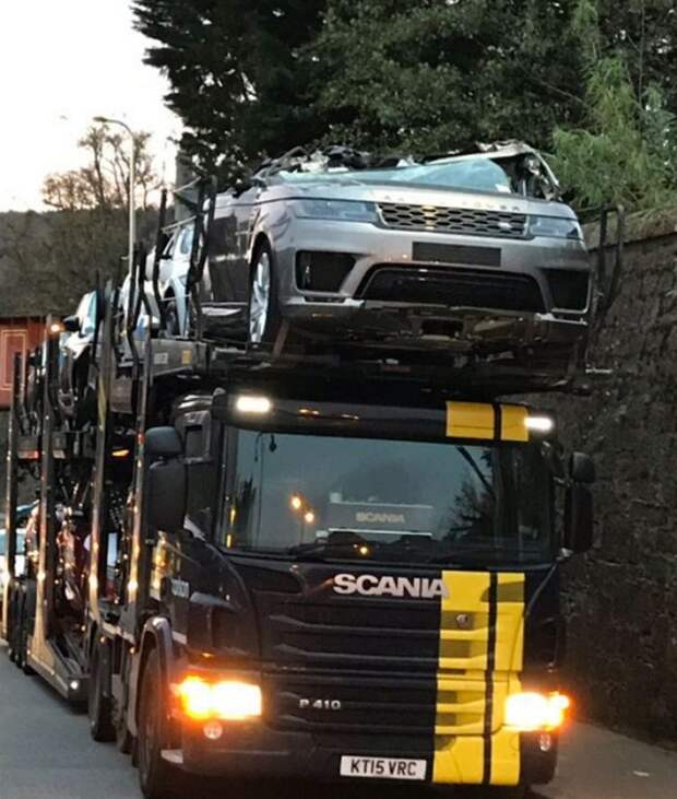 Шотландский мост превратил несколько Ranger Rover в кабриолеты