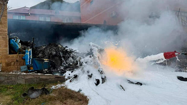 Пилот вертолета, упавшего в Дагестане в 2025 году, не умел управлять им