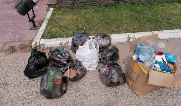 Активисты пристыдили челнинцев за мусор после Дня молодежи