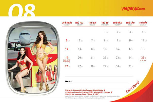 Стюардессы в бикини в календаре авиакомпании VietJet