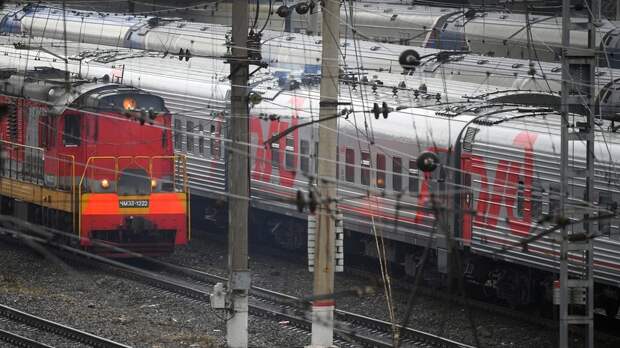 Семь вагонов пассажирского поезда Челябинск — Москва сошли с рельсов